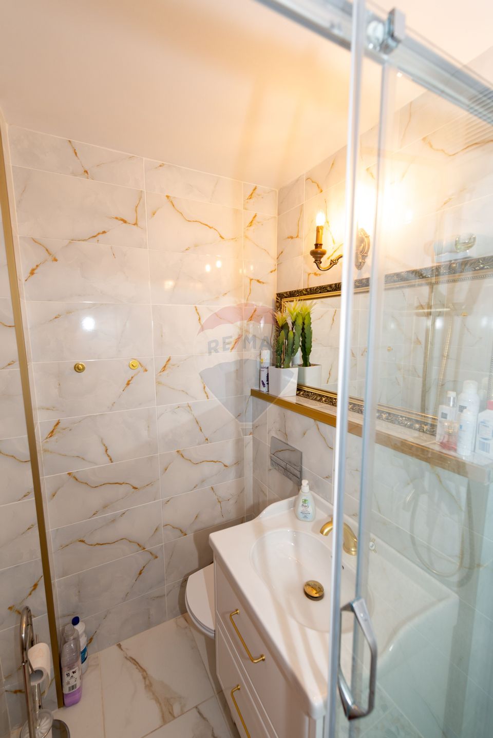 Inchiriere apartament 2 camere decomandat,  metrou 1 Decembrie 1918