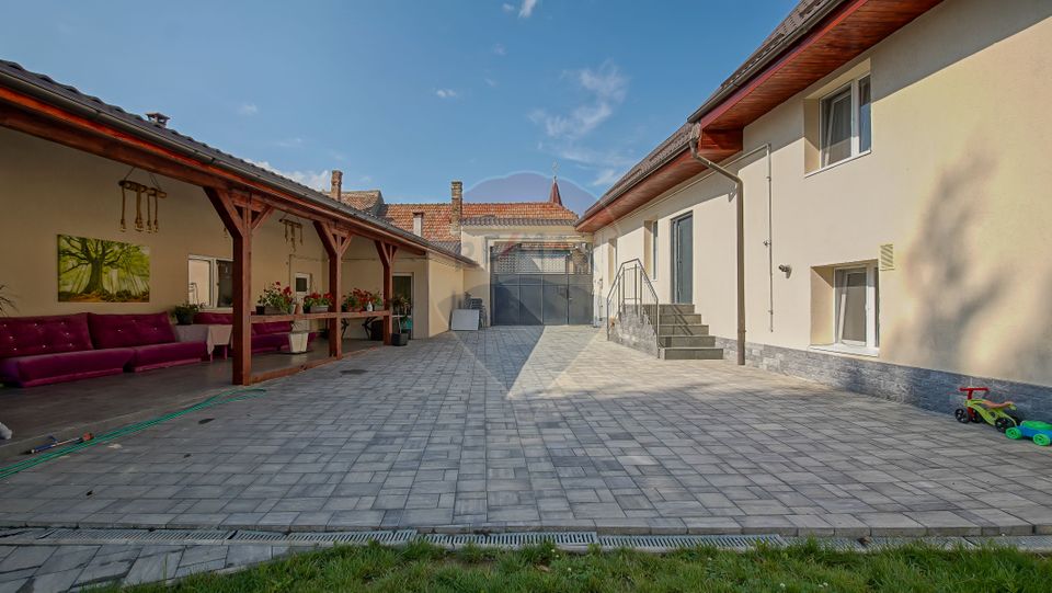 6 room House / Villa for sale