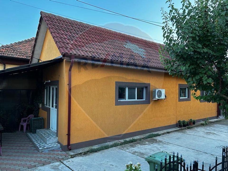 5 room House / Villa for sale