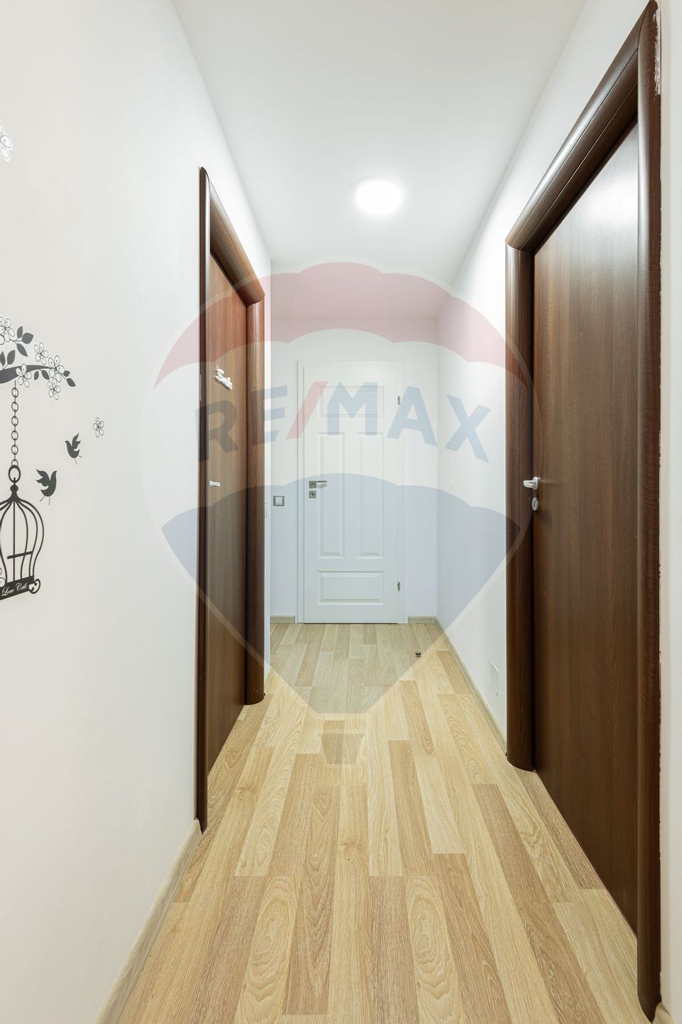 Casa de Vânzare în Domnești - 4 Camere, Complet Mobilată și Utilată