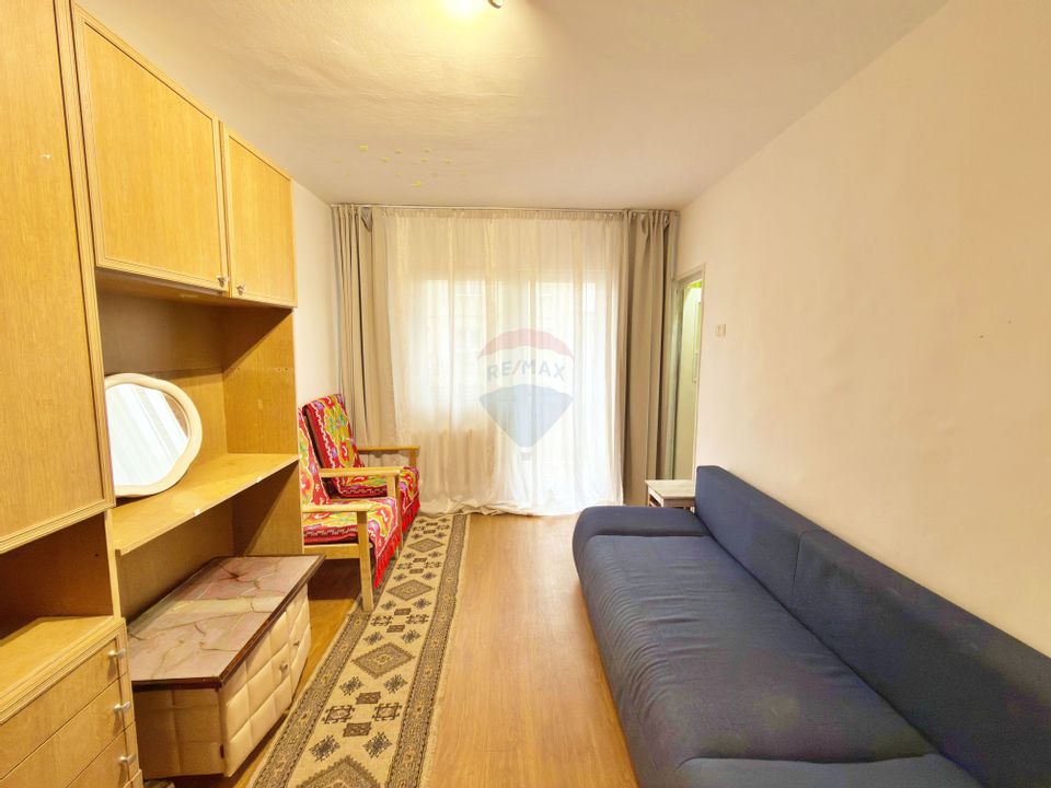 De inchiriat garsonieră (Micalaca, strada Simfoniei)