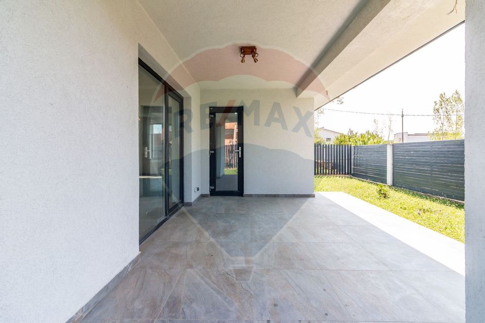 Vanzare Casa 4 camere, stil mediteranean,Domnesti