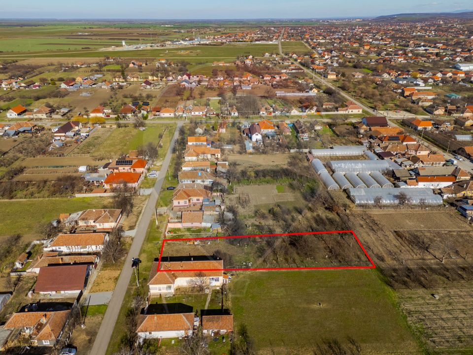 Land 1,295sqm Siria / Strada Inainte