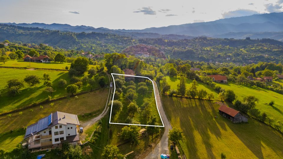Land 3,000sqm Bran / Strada Clincea