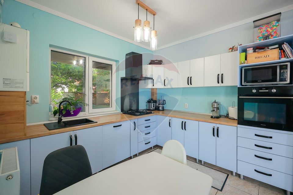 Casă de vânzare pentru locuit sau cabinete/birouri, zona Cantemir