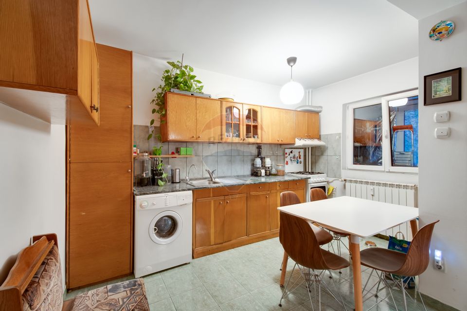 Apartament de vânzare, 3 camere,  zona metrou/ parc Tineretului