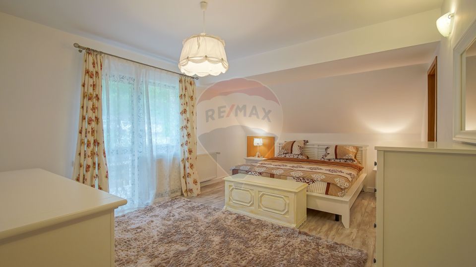 Proprietate cu stil la poalele muntelui - liniște și intimitate!