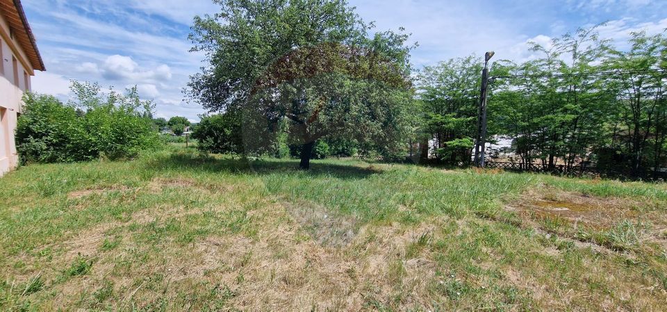 Apartamente, sediu de firma, spatii comerciale, in Com. Traian/Bacău