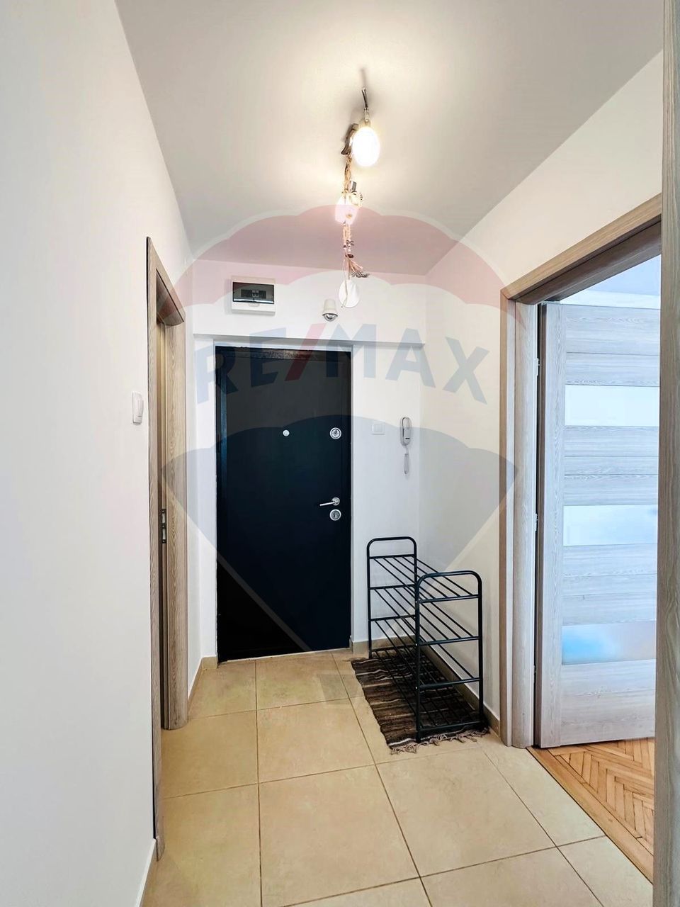 Apartament la Metrou Romancierilor-De Inchiriat