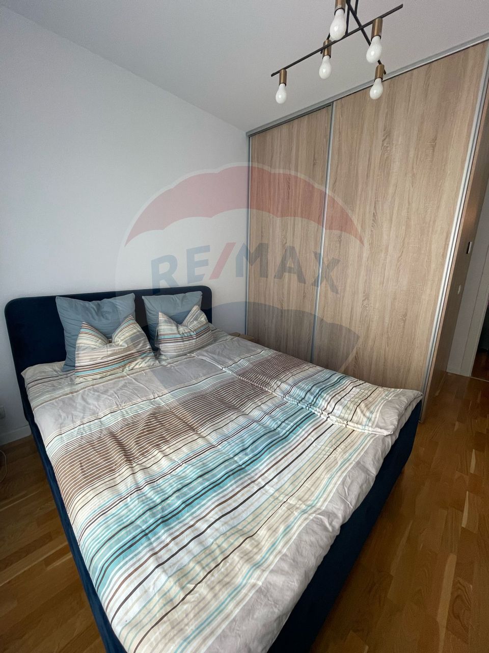 Bright 2-room apartment with parking in Luxuria Domenii Residence