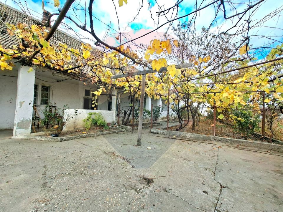 Casa veche cu teren 929 mp- oportunitate in Vladimirescu- comision 0%