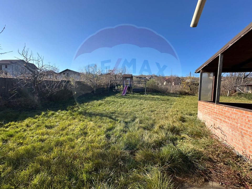 Casă / Vilă cu 5 camere de închiriat