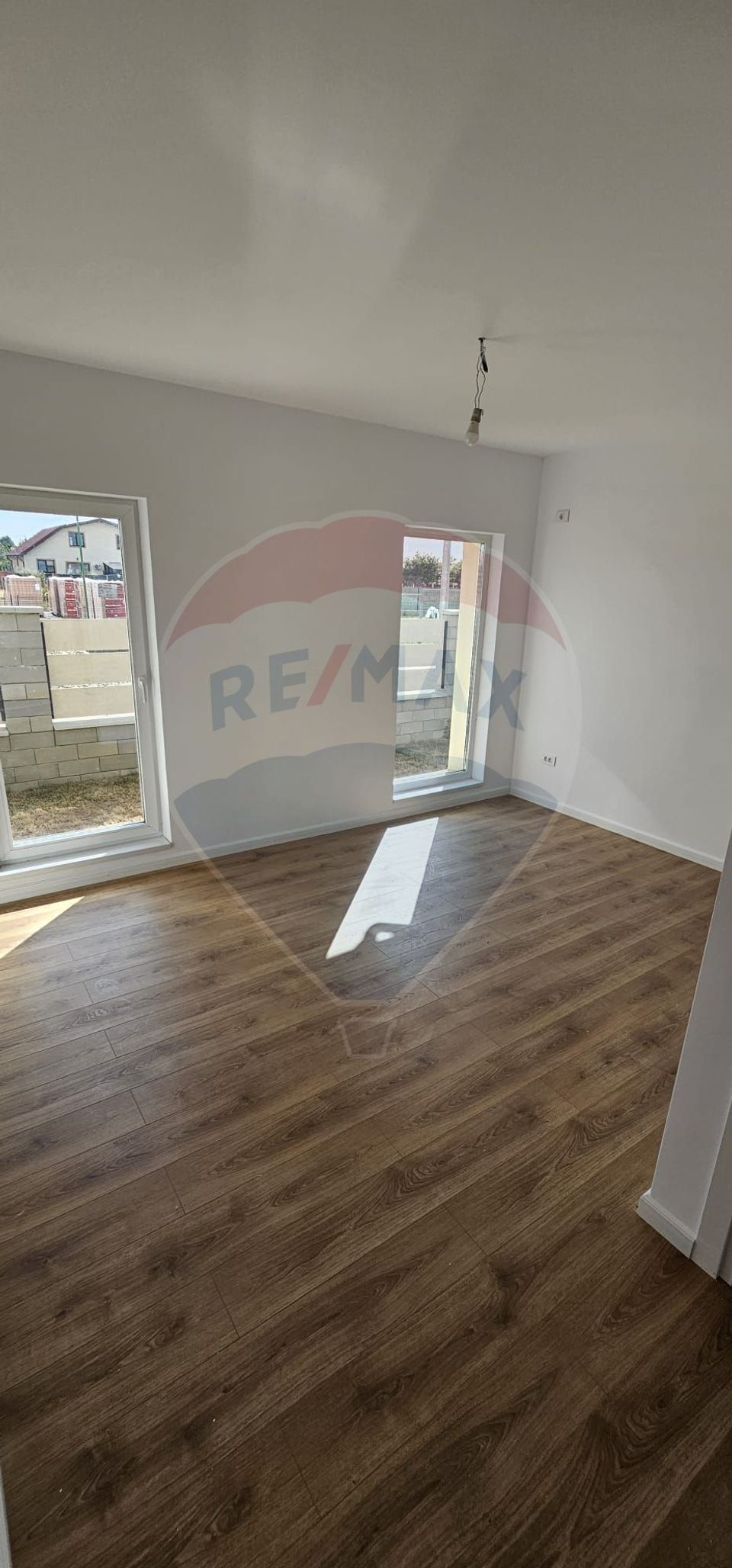 4 room House / Villa for sale