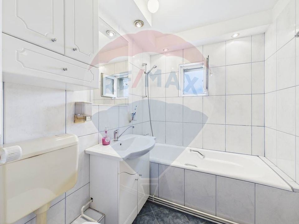 De vanzare Apartament cu 3 camere mobilat utilat în zona Baneasa