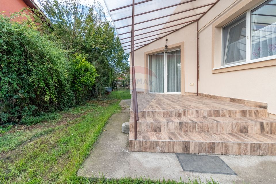 Casa individuala de vanzare 100mp, 600mp teren, garaj, zona Panemar