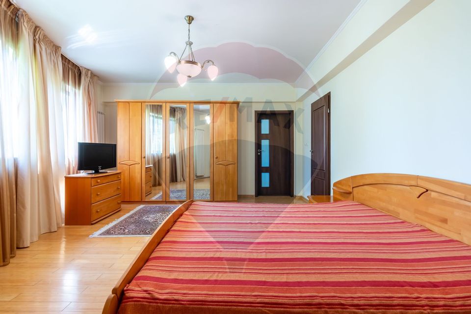 Villa for sale 14 rooms/SWIMMING POOL/ GENEROUS LAND/ BRAGADIRU-ILFOV