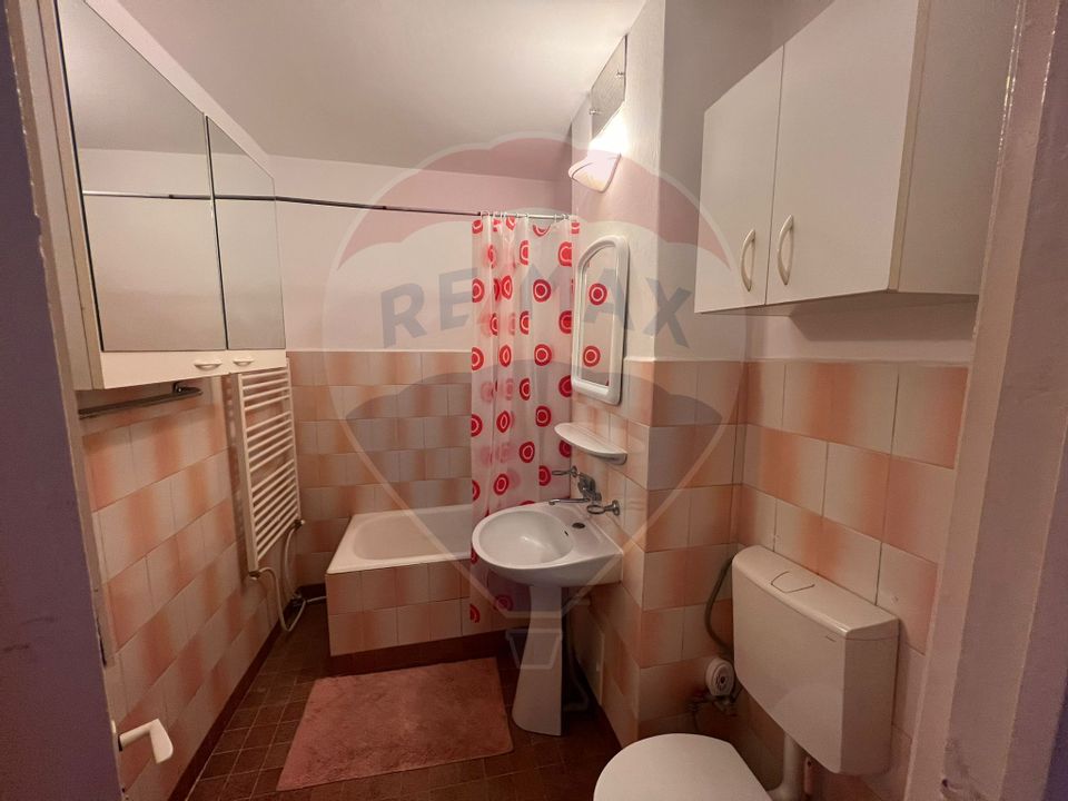 Apartament cu doua camere de inchiriat - ZONA ULTRACENTRALA-BACAU