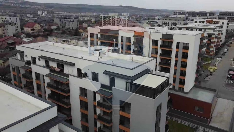 Apartament 3 camere, zona Între Lacuri