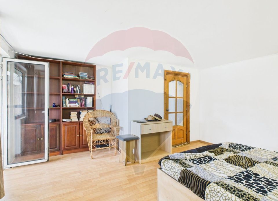 Casa cu 5 camere de vanzare Ciorogarla 1682mp teren