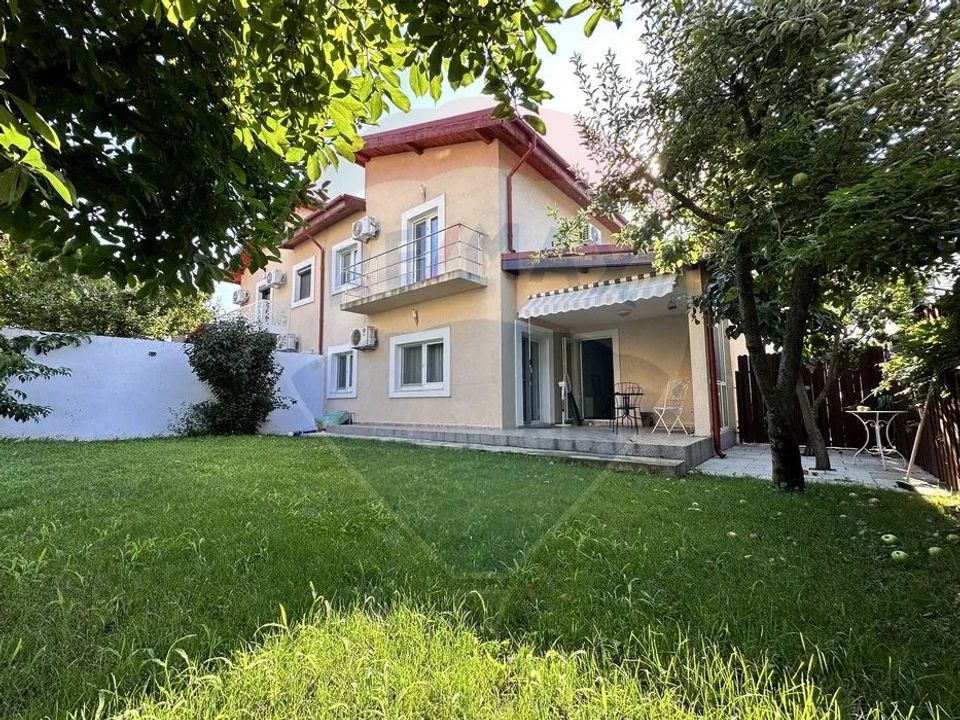 Casă / Vilă cu 4 camere de închiriat în zona Pipera