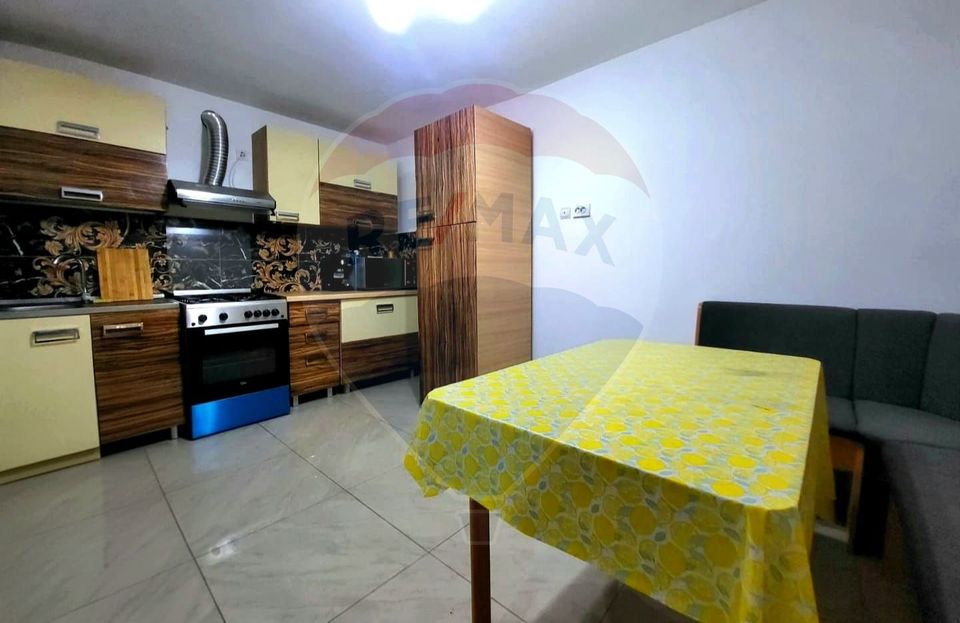 Casă de vanzare in zona Dâmbovița