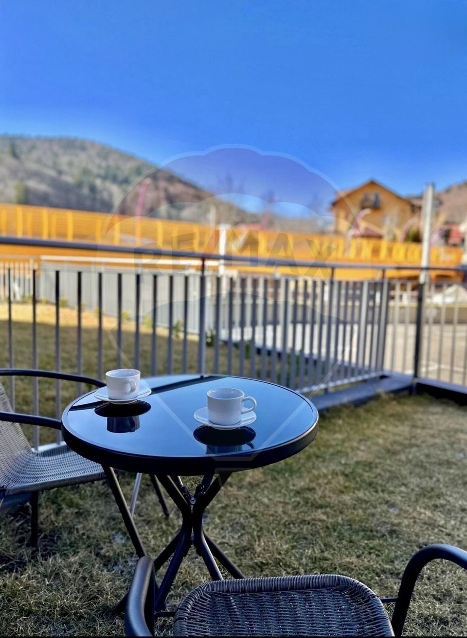 Studio luminos,55 mp, 2022 + parcare, Sinaia, introdus regim hotelier