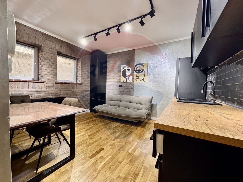 Apartament cu 2 camere de vânzare Ultracentral