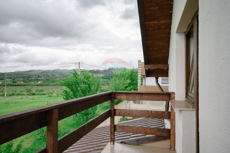 Casă individuală și luminoasă cu 4 camere în Tărlungeni