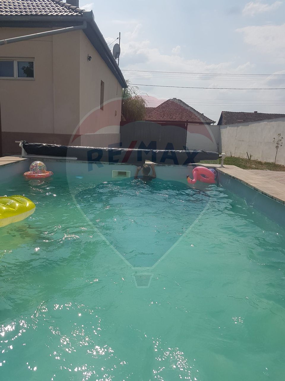 Vând/Schimb casă duplex 150 mp cu piscină – Turnu (10 min de Arad)