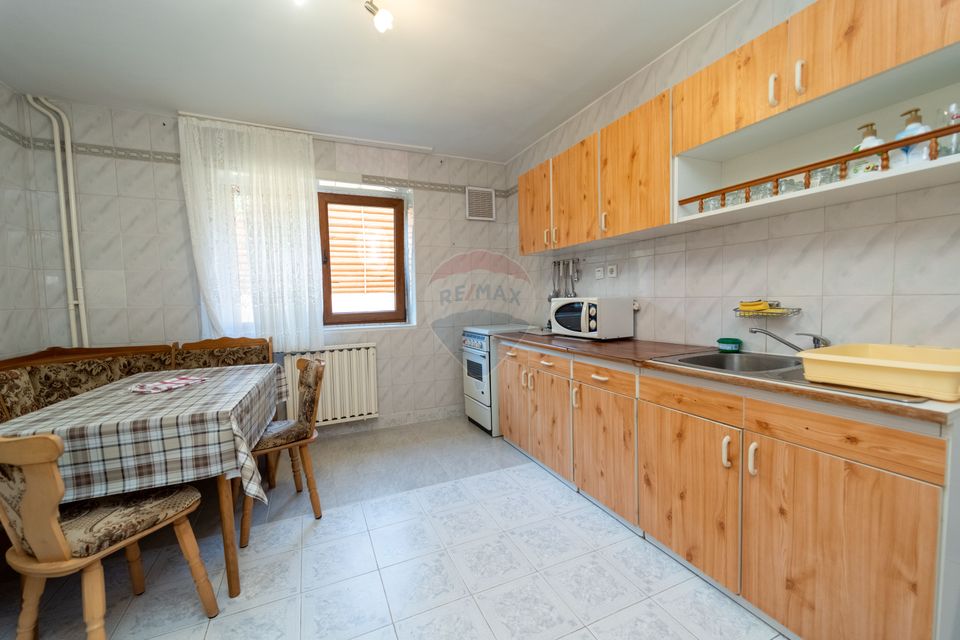 Casa, 14 camere, investitie Aparthotel, Predeal