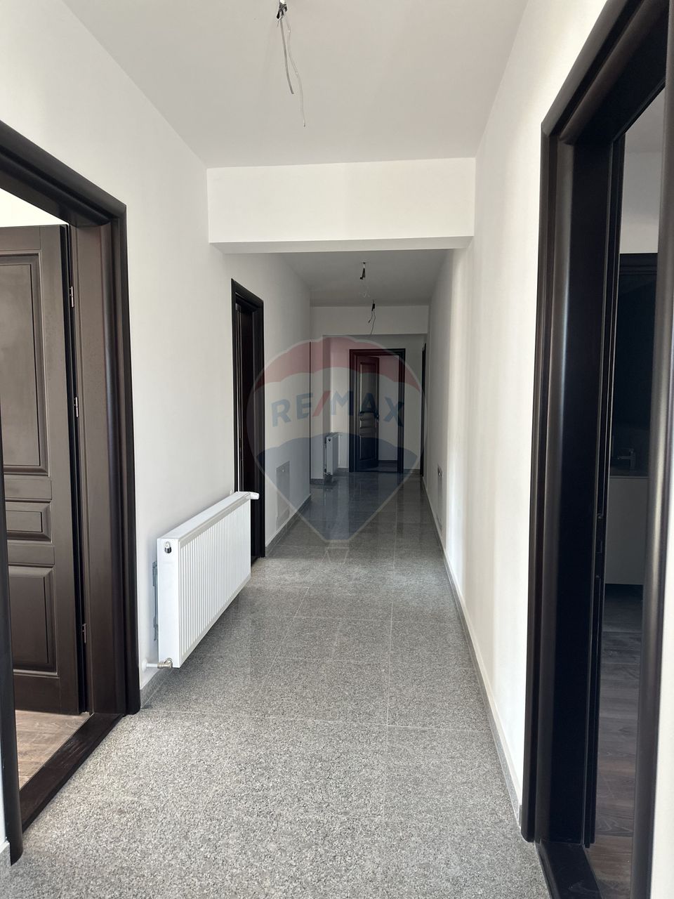 690sq.m Commercial Space for rent