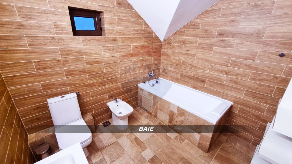 4 room House / Villa for sale