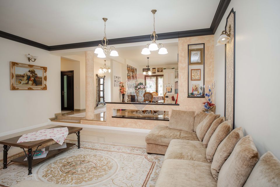 0% Comision - VILA de LUX de vânzare – Cu iaz natural