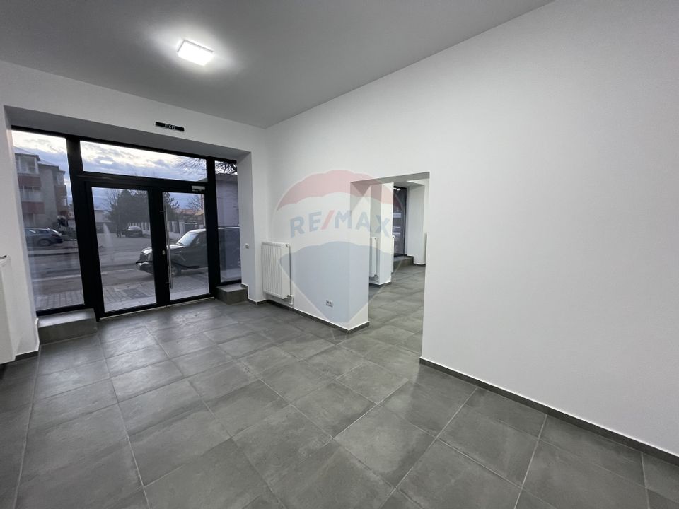 95sq.m Commercial Space for rent, Central area