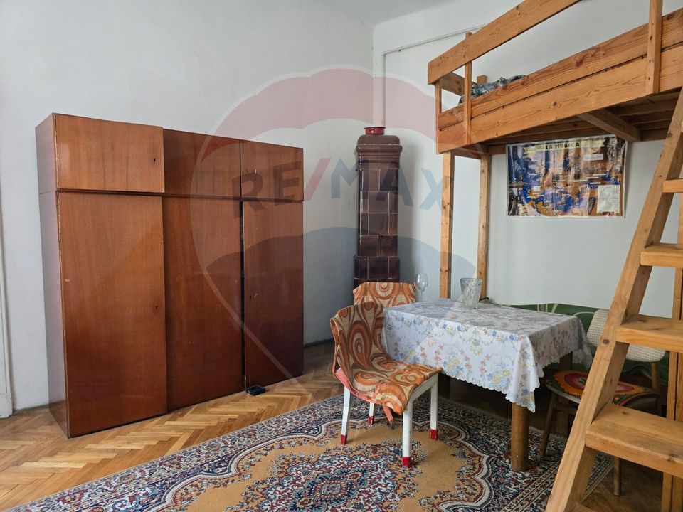 de vanzare Apartament 2 camere în clădire istorică cu lift, Str. Horea