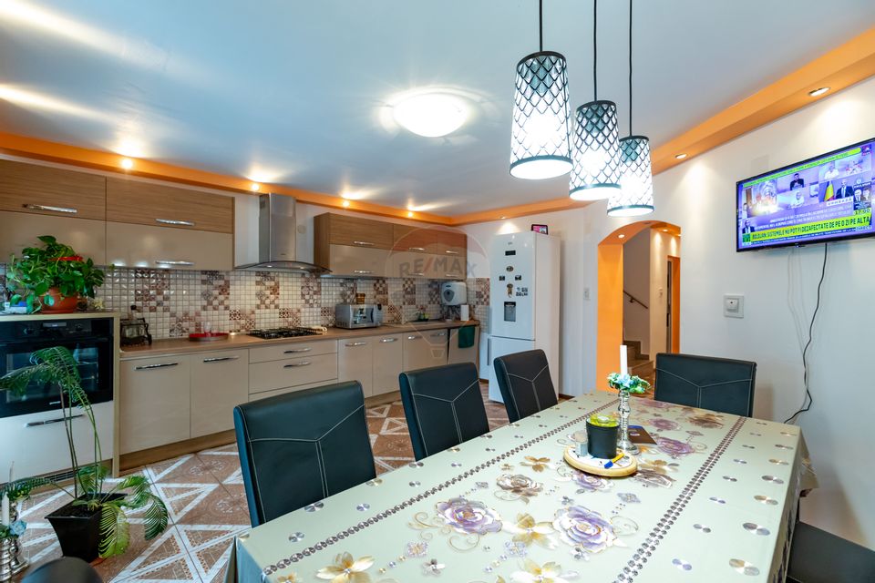 Vila / casa de vanzare in jud. Bacau, Ungureni