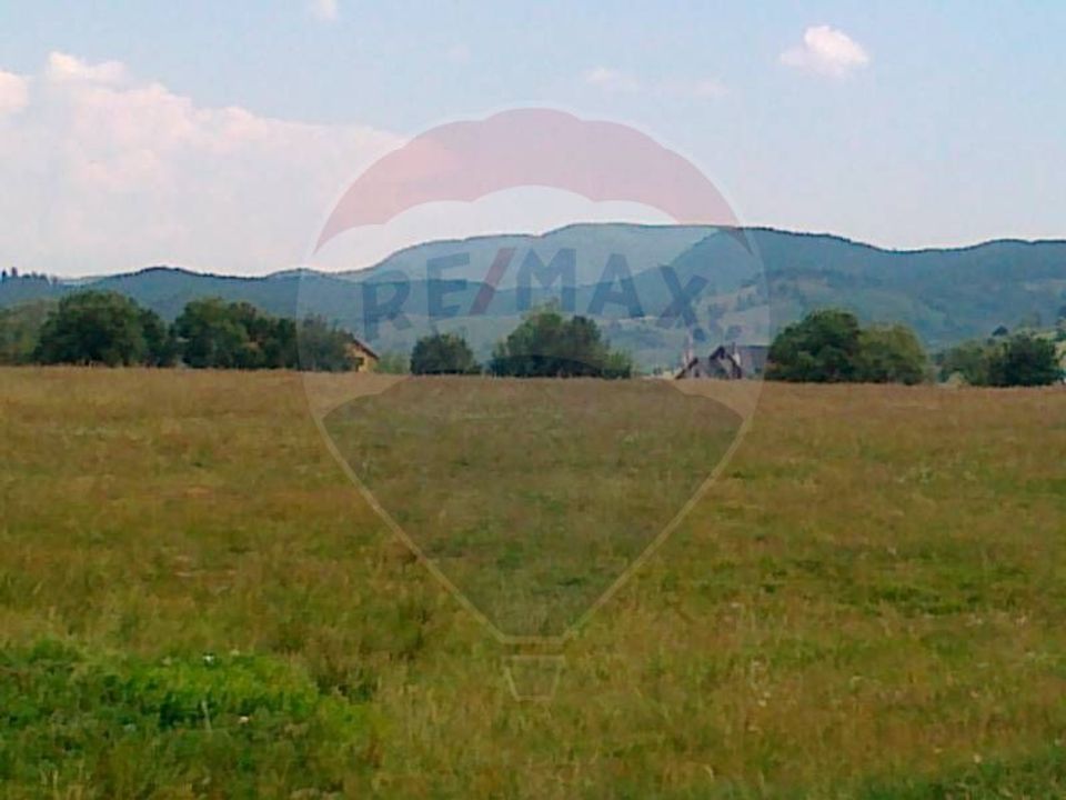 Teren Rasnov -Glajerie, Strada Greierilor, 1000mp