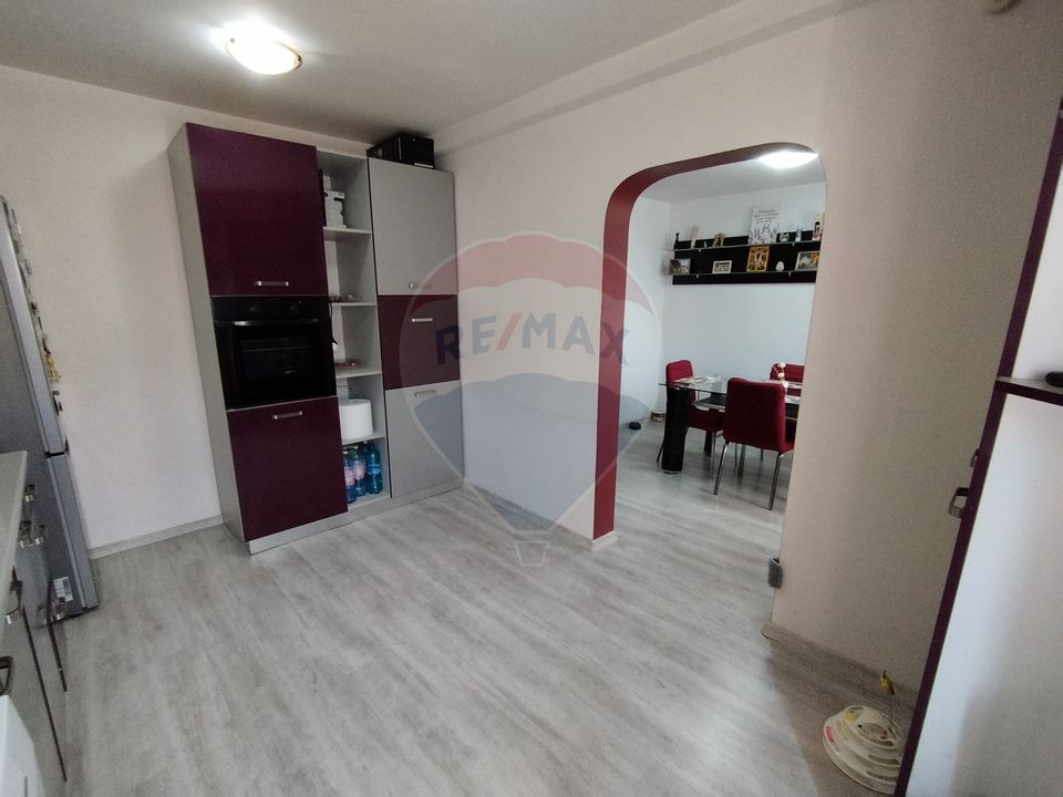 4 room Apartment for sale, Narcisa area