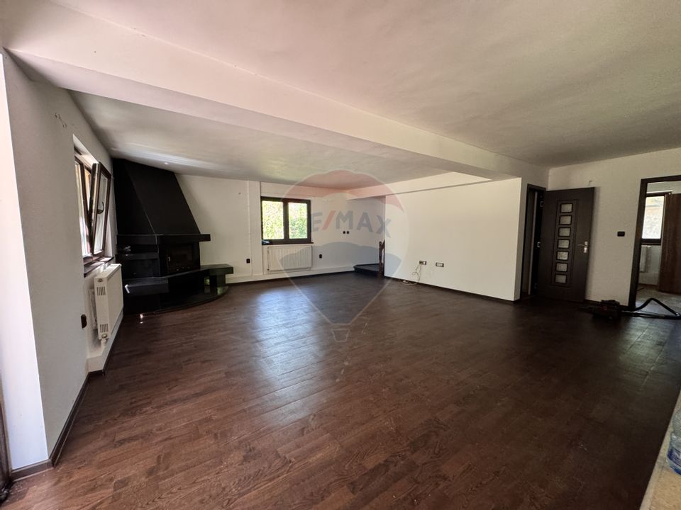 4 room House / Villa for sale