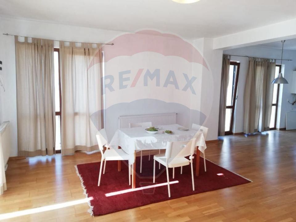 Apartament cu 2 camere de inchiriat , blv.21 Decembrie , centru