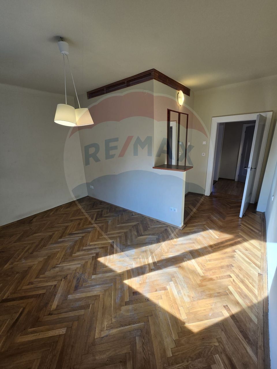 5 room House / Villa for sale, Trei Stejari area