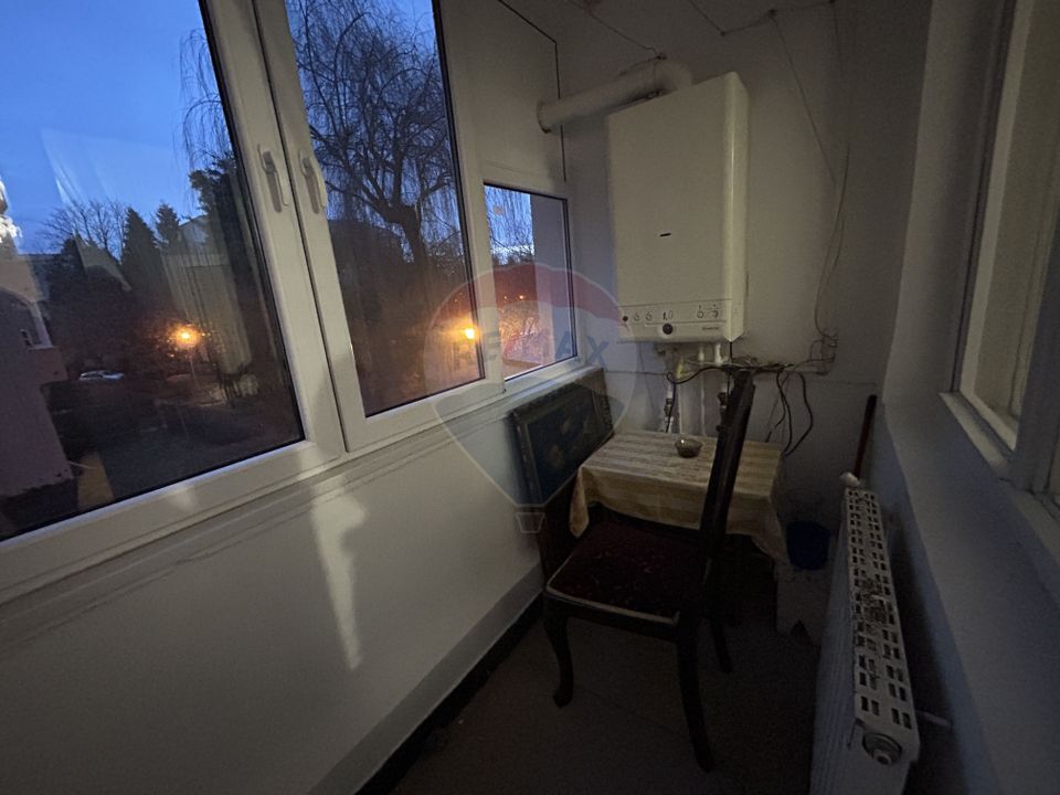 Apartament et. 1 cu 3 camere de închiriat str. V. Babes zona TBC