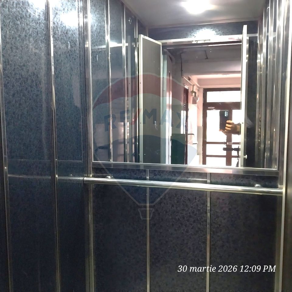 Giulesti - Vanzare apartament 3 camere - Spațios, luminos, balcon mare