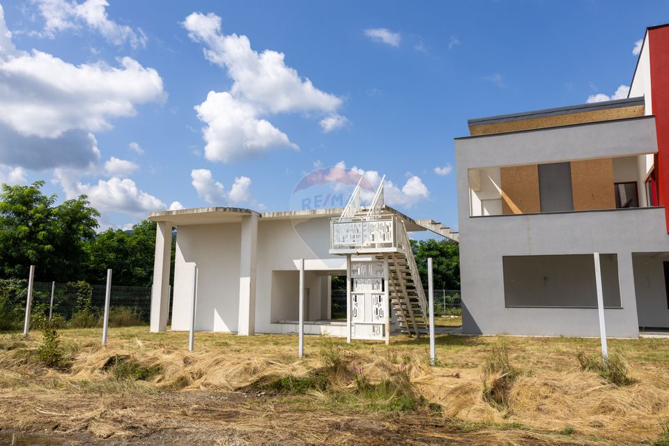 5 room House / Villa for sale