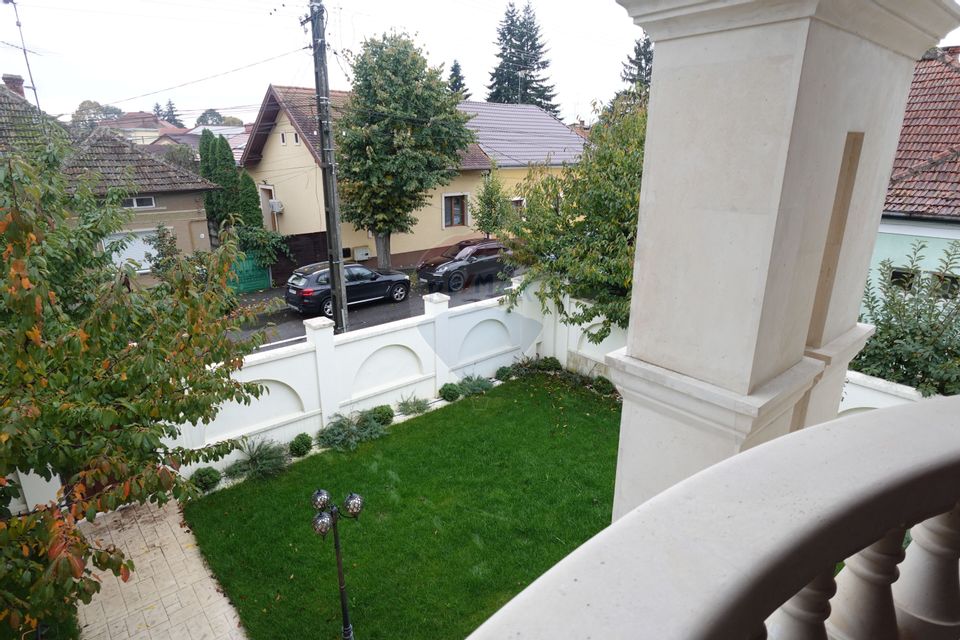 9 room House / Villa for sale, Titulescu area