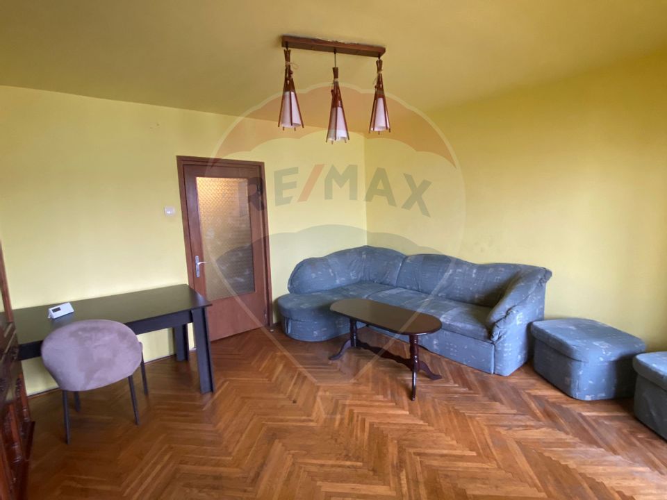 Apartament 4 camere de inchiriat, zona Vlaicu