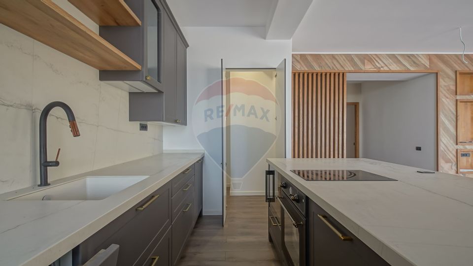 Comision 0 %! Apartament cu 4 camere de vânzare, Seasons Residence