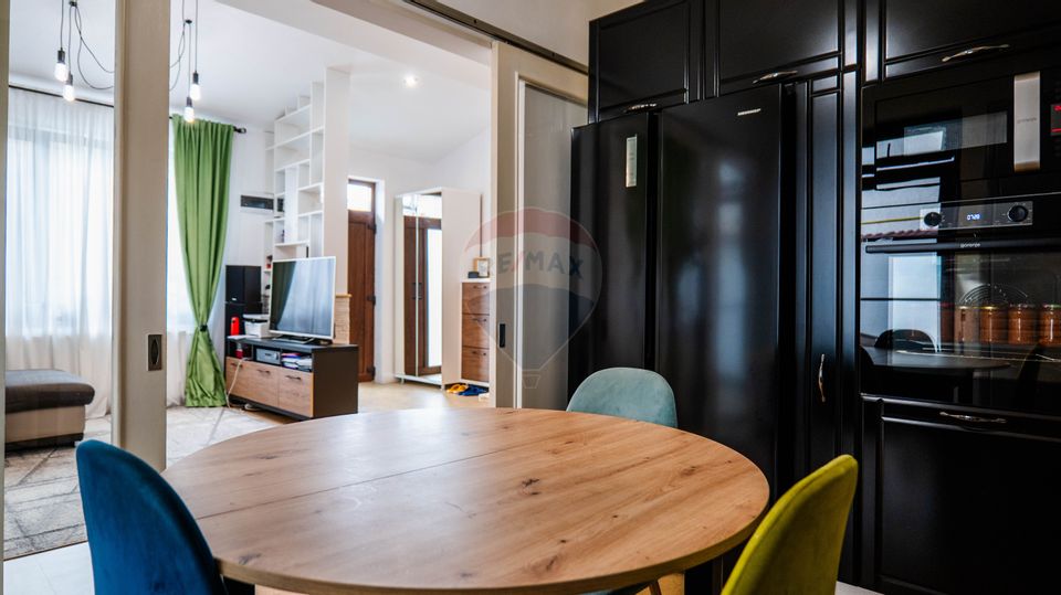 Vanzare - vilă 4 camere de complet mobilata, str. Caisului - Dobroesti