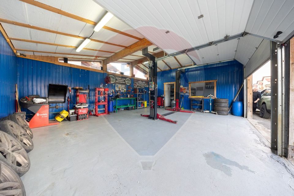 73sq.m Commercial Space for rent