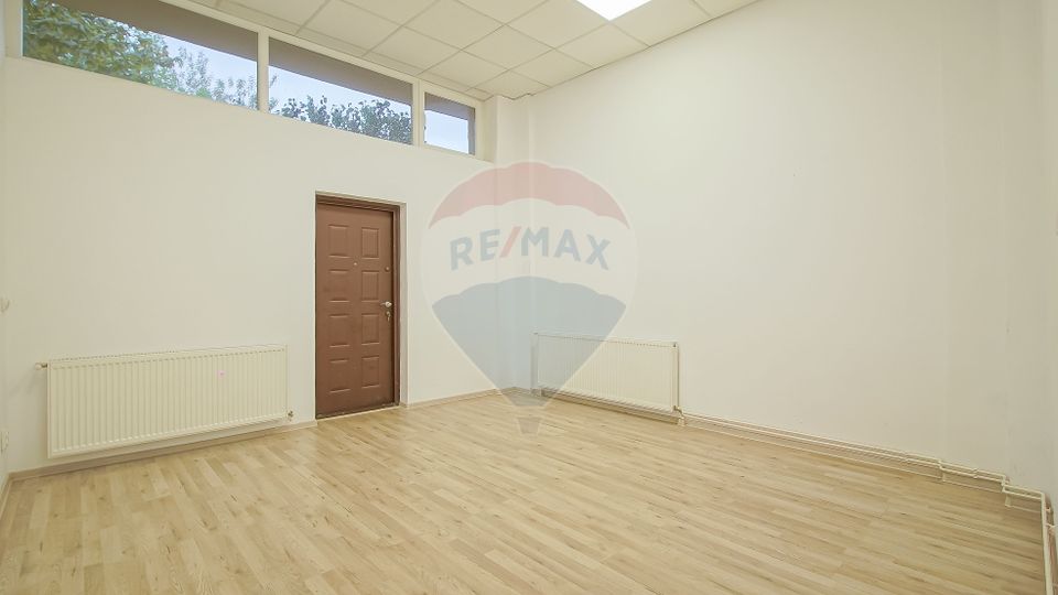 400sq.m Office Space for rent, Central area